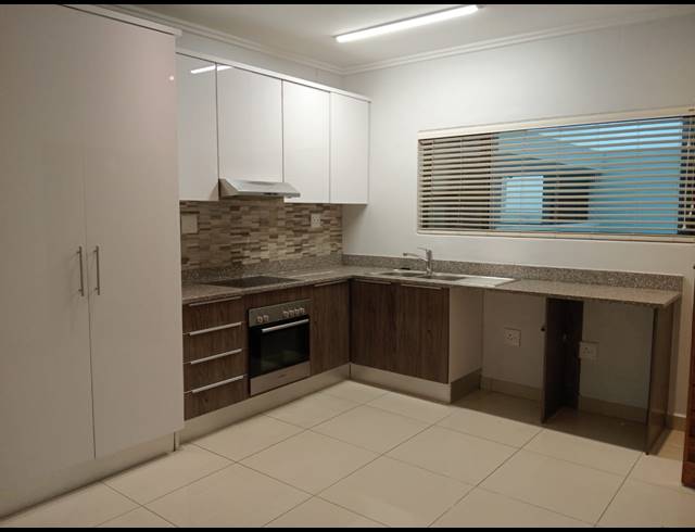 2 BEDROOM APARTMENT FOR SALE IN UMHLANGA RIDGE